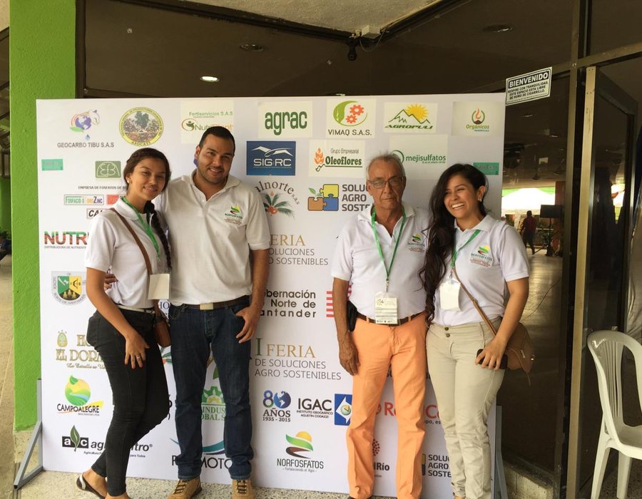 Participación en feria de palmicultores